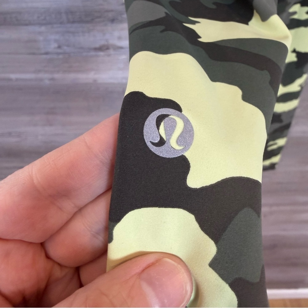 Lululemon Fast and Free High-Rise Tight 25” Pockets - Camo Yellow Multi Size 4 - Picture 6 of 12